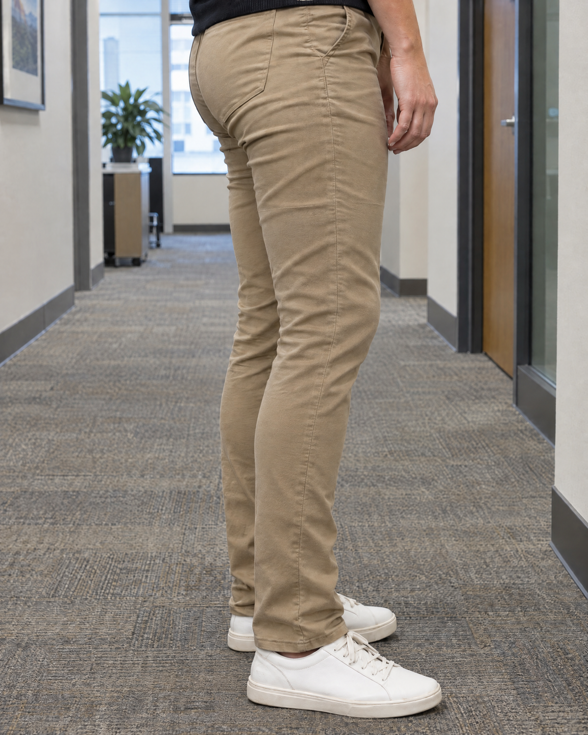 Pants falling flat over the knee